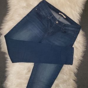 Levi's 711 Skinny Jeans